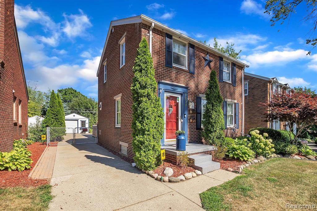 1828 Rosevere Avenue - Photo 1