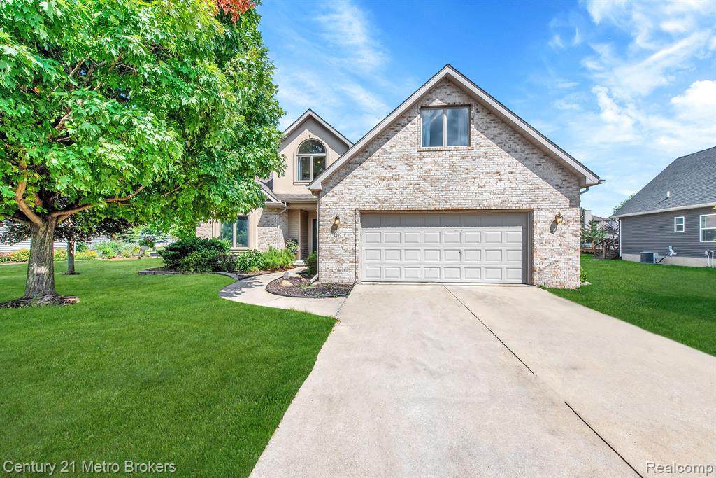 2207 Mapleview Court - Photo 1