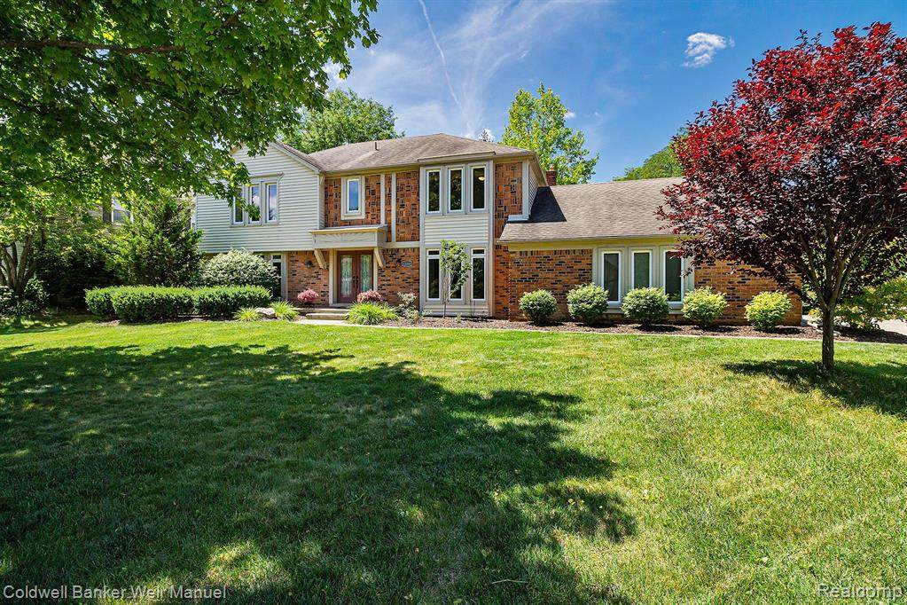 12231 Hillside Drive - Photo 1