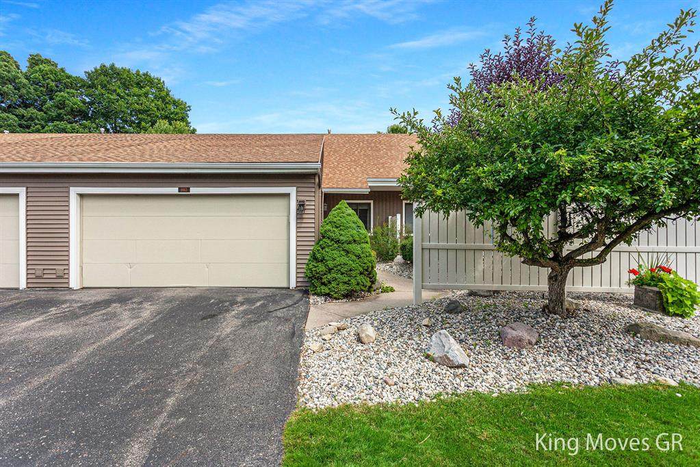 6663 Bella Vista Drive - Photo 1