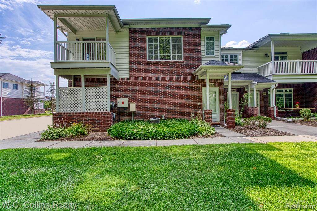 5283 Twin Oaks Drive - Photo 1