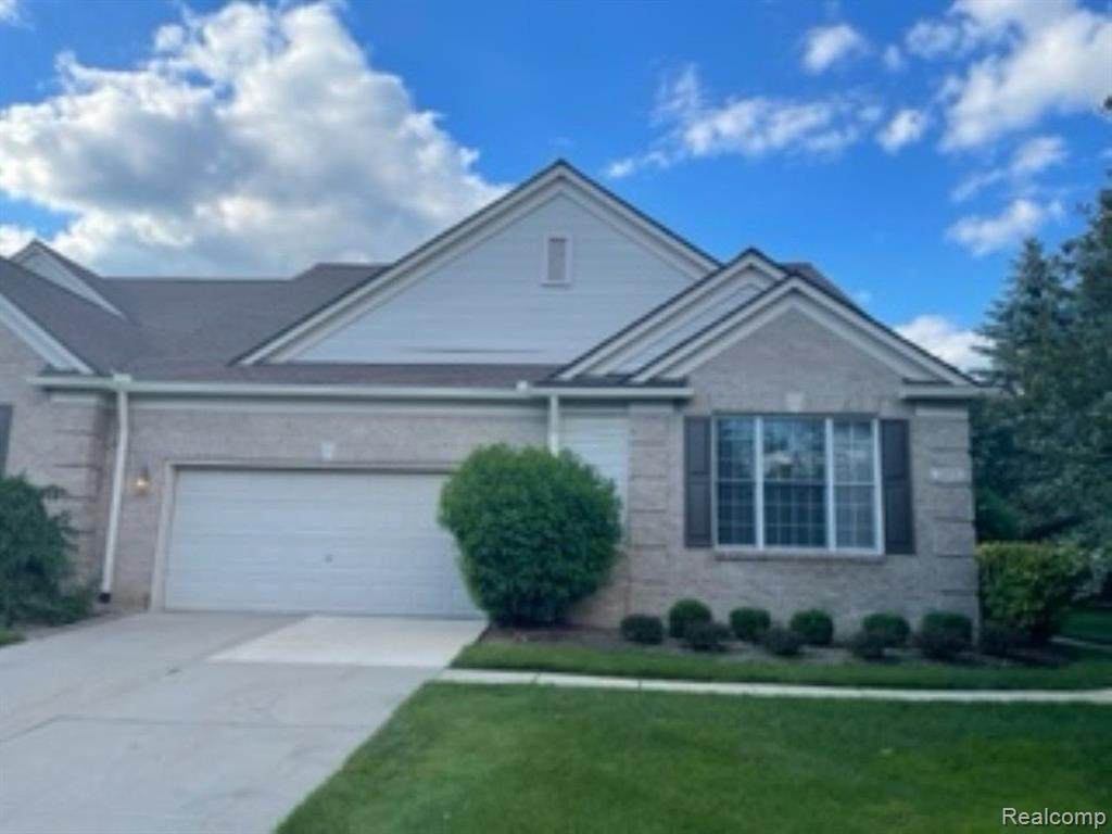 1672 Maple Creek Court - Photo 1