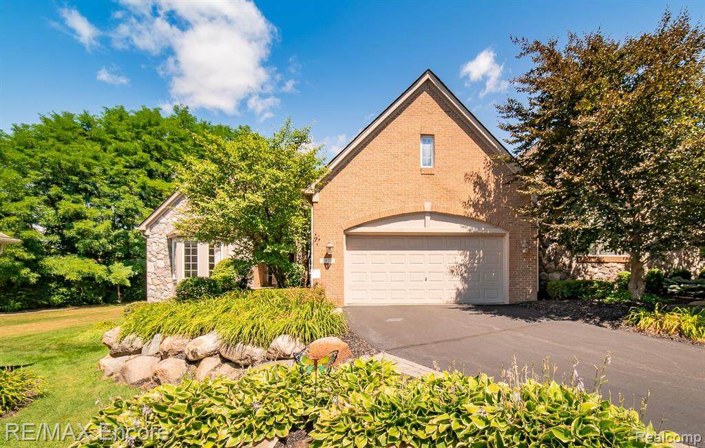 6929 Fairways Drive - Photo 1