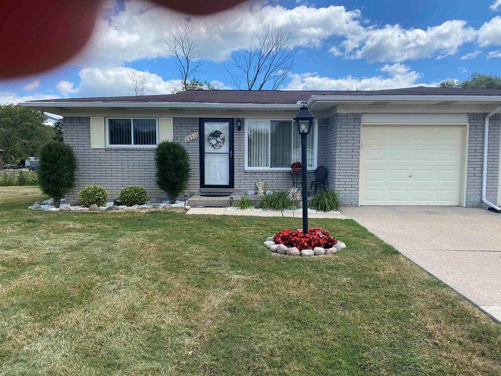 28513 Dino Circle - Photo 1