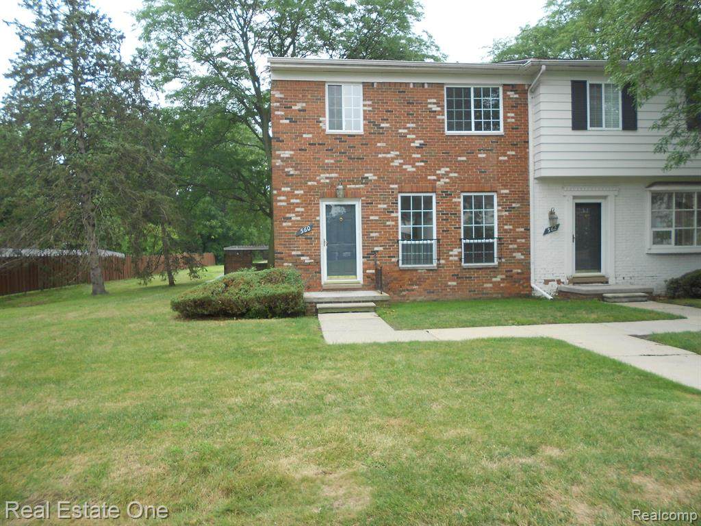 560 Fox Hills Drive - Photo 1