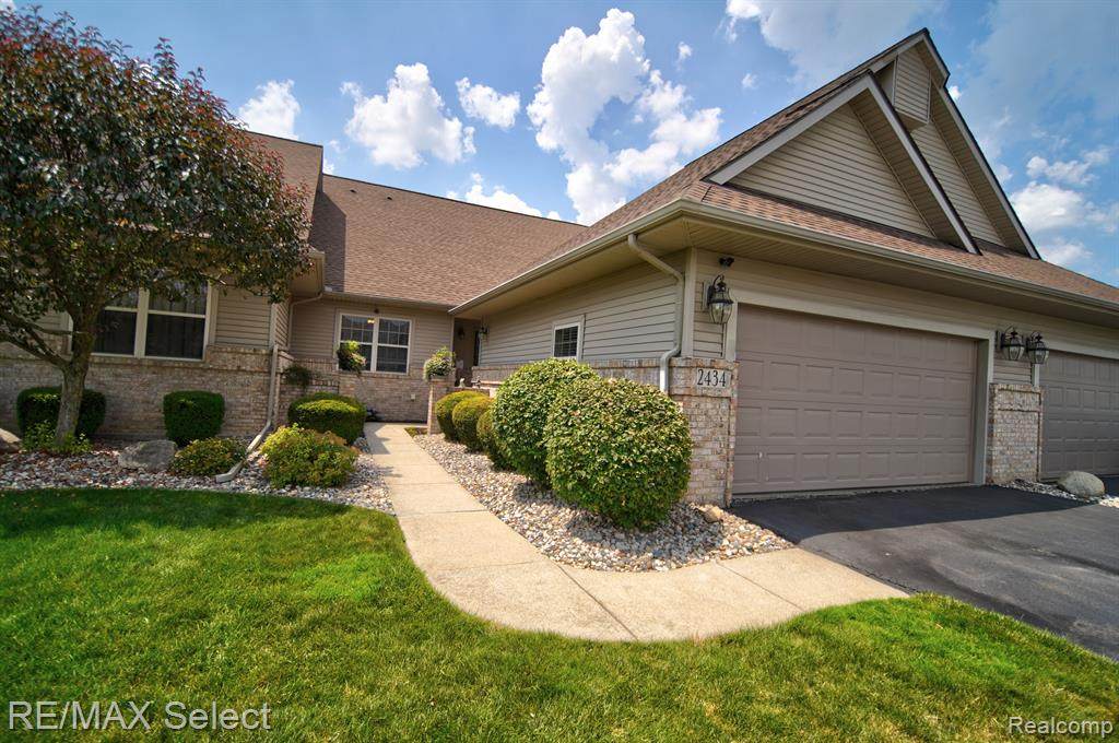 2434 Crossings Circle - Photo 1