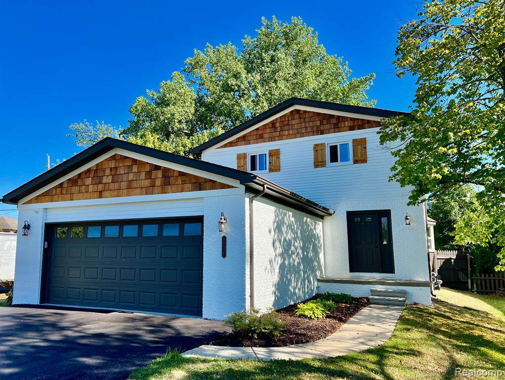 48596 Jefferson Avenue - Photo 1