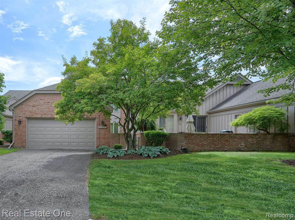 37843 Siena Drive - Photo 1