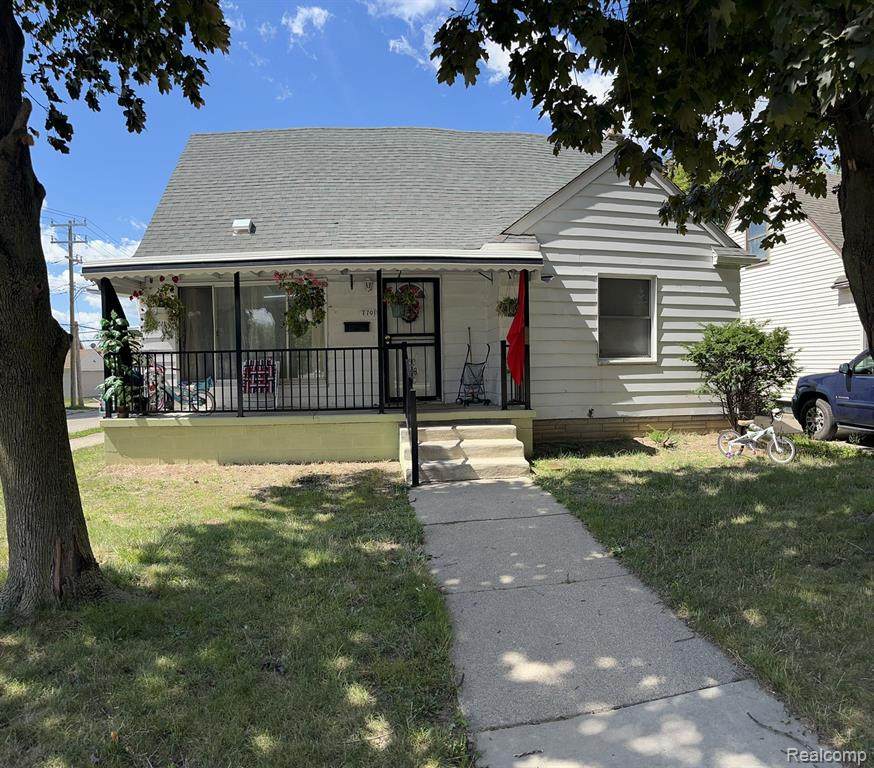7701 Woodmont Avenue - Photo 1
