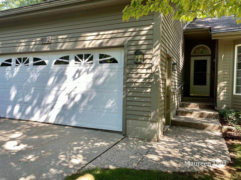 692 Mapleway Drive - Photo 1