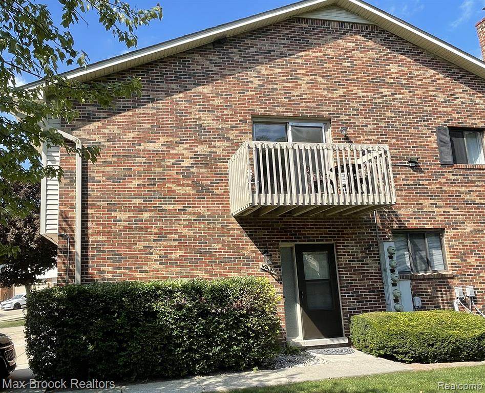 42649 Jeanette Circle - Photo 1