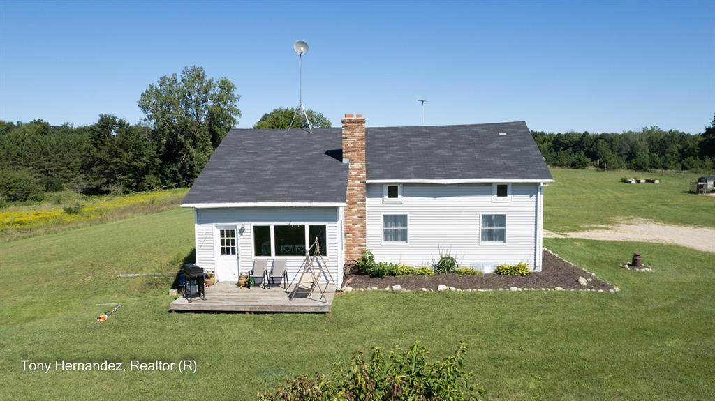 1391 Edgar Road - Photo 1