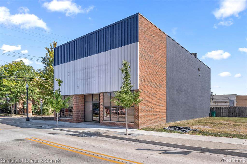 939 Howard Street - Photo 1