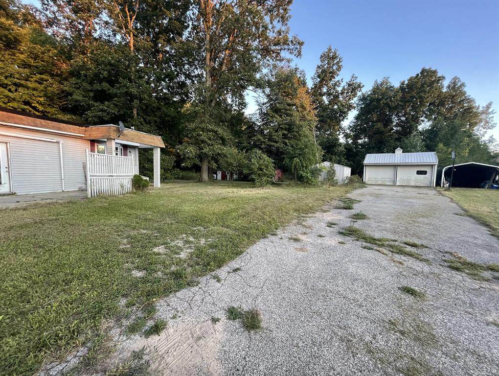 14915 White Road - Photo 1