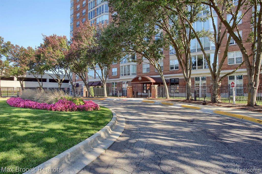 250 Harbortown Drive - Photo 1