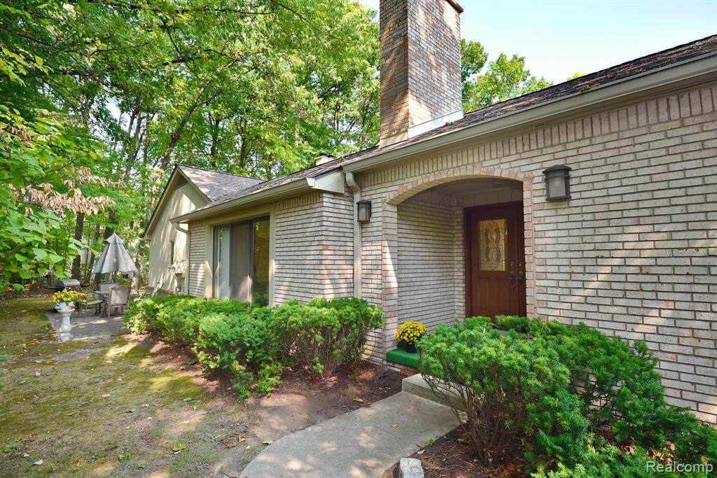 1151 Glenpointe - Photo 1