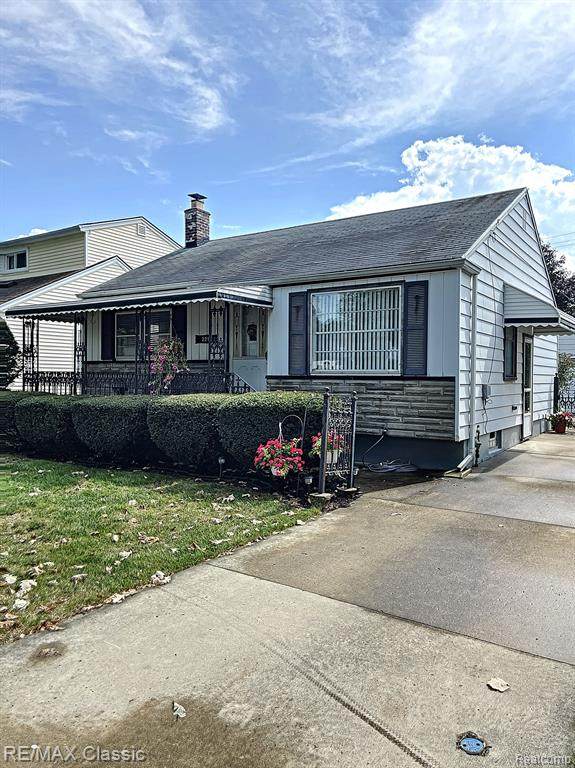 2213 Champaign Road - Photo 1