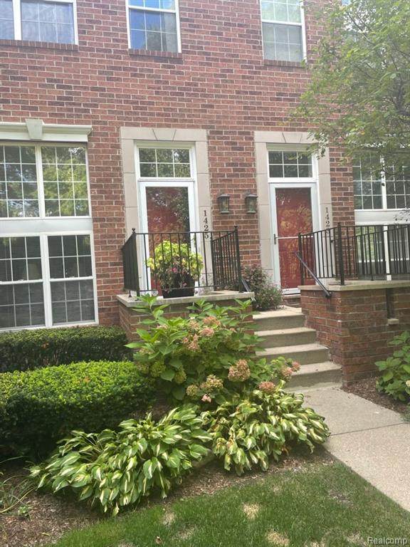 1425 Chesapeake - Photo 1