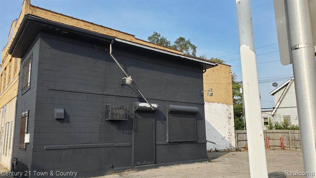 11600 Livernois Avenue - Photo 1