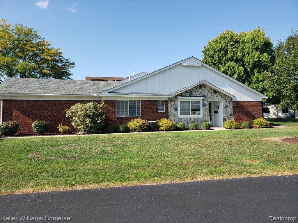 640 Country Club Drive - Photo 1