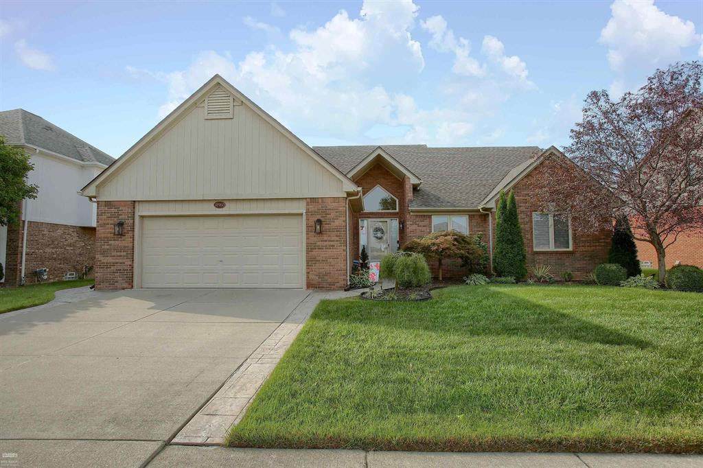 18960 Sandhurst Dr. - Photo 1