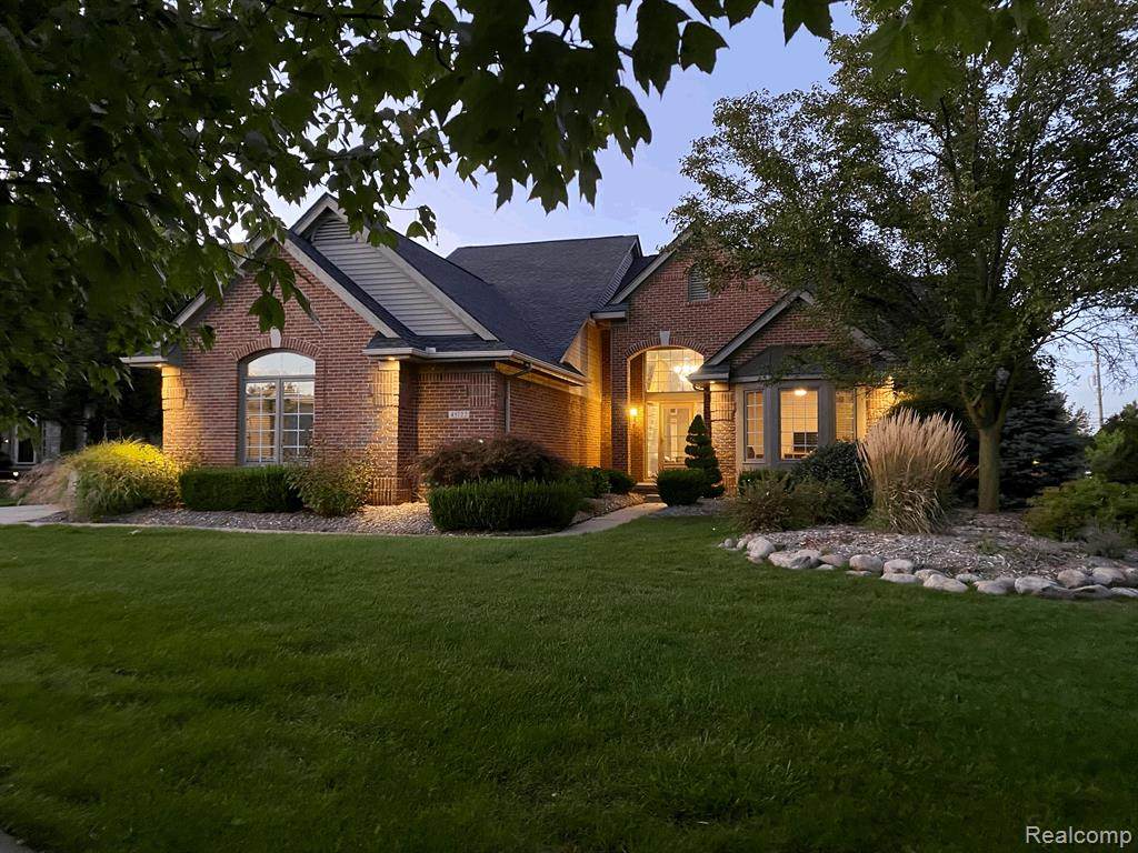 45722 Fountain View Drive - Photo 1