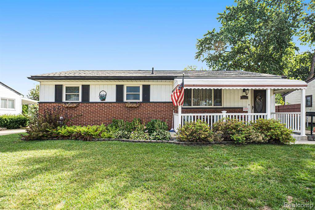 42662 Loni Drive - Photo 1
