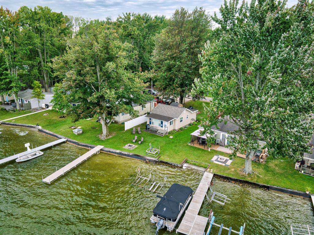 245 Lakeside Drive - Photo 1