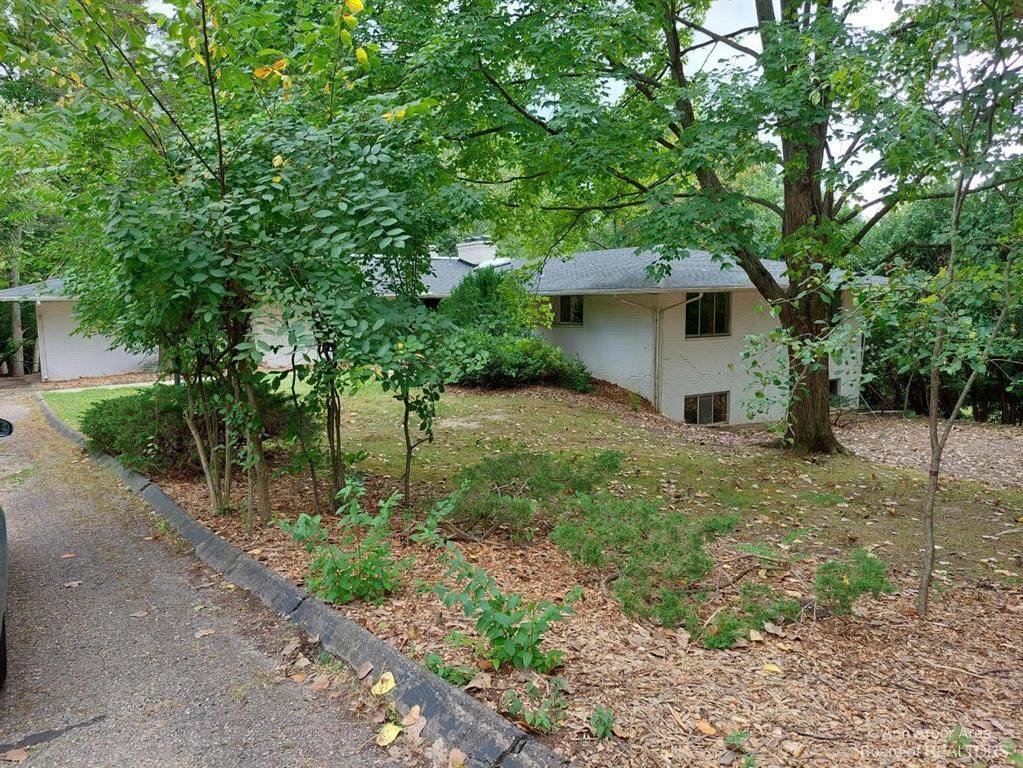 1355 Fairlane Drive - Photo 1