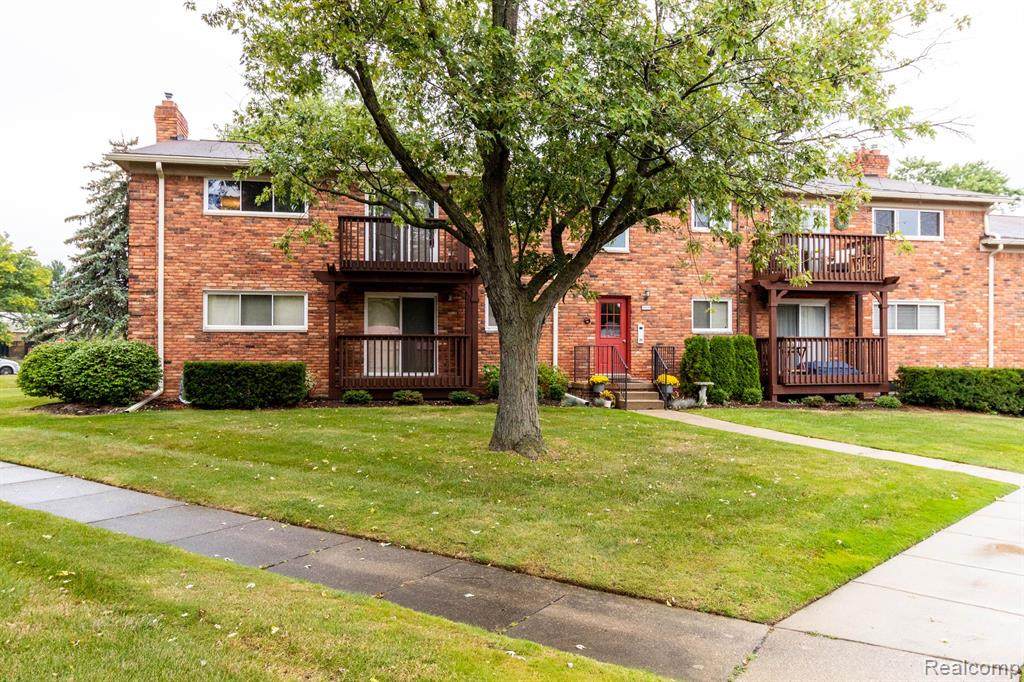 42536 Woodward Avenue - Photo 1