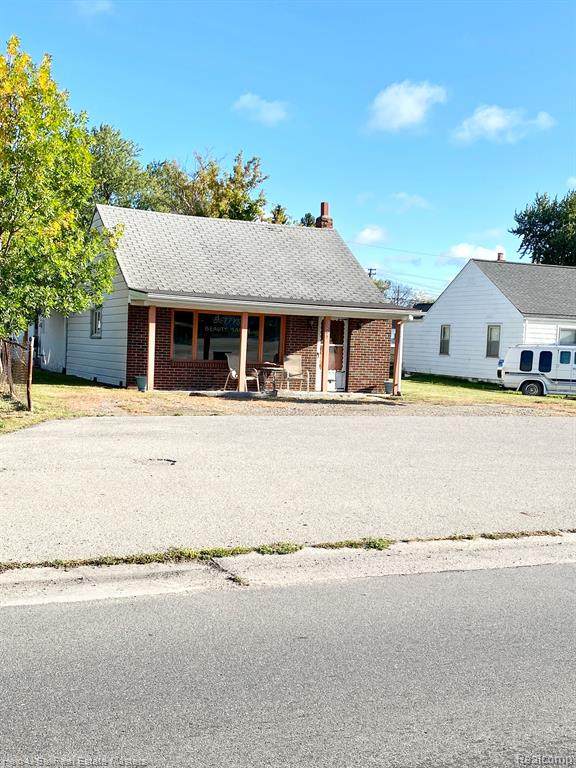 3260 Lapeer Road - Photo 1