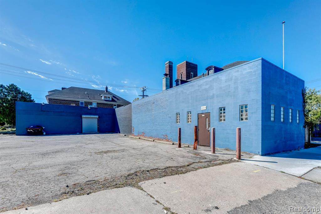 10315 Linwood Street - Photo 1