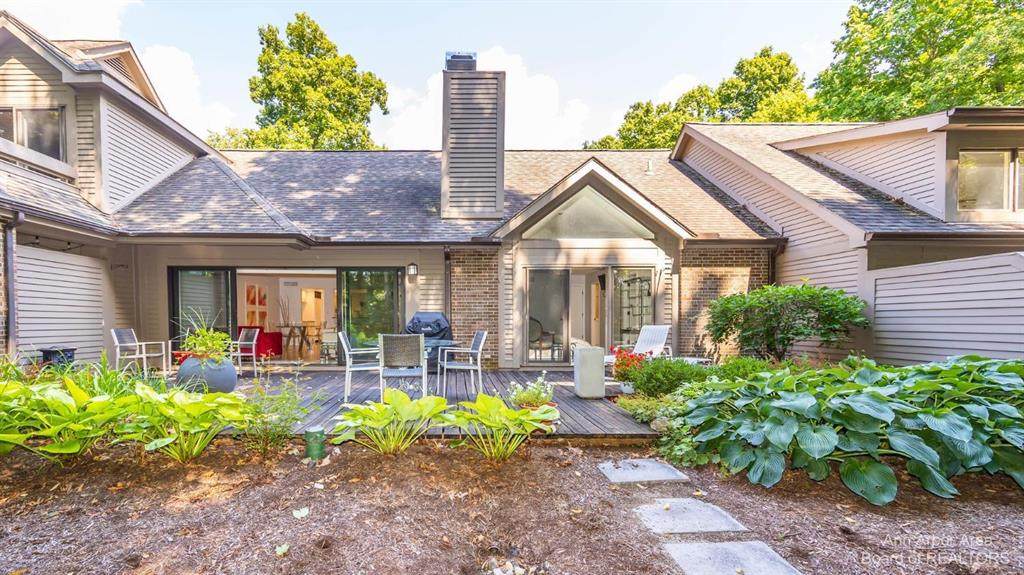 4518 Cottonwood Drive - Photo 1