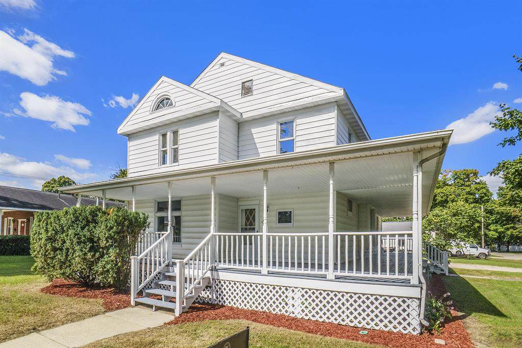 285 3rd Street - Photo 1