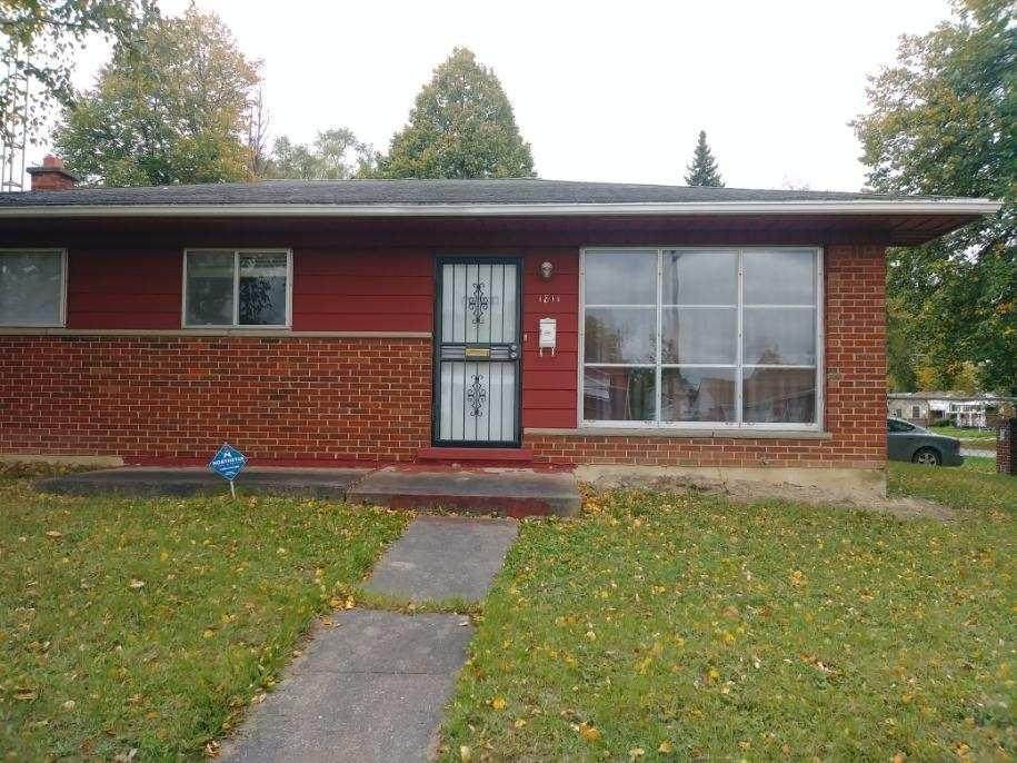 1811 Hobson - Photo 1