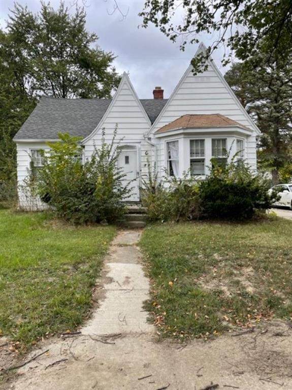 1802 Copeman Blvd - Photo 1