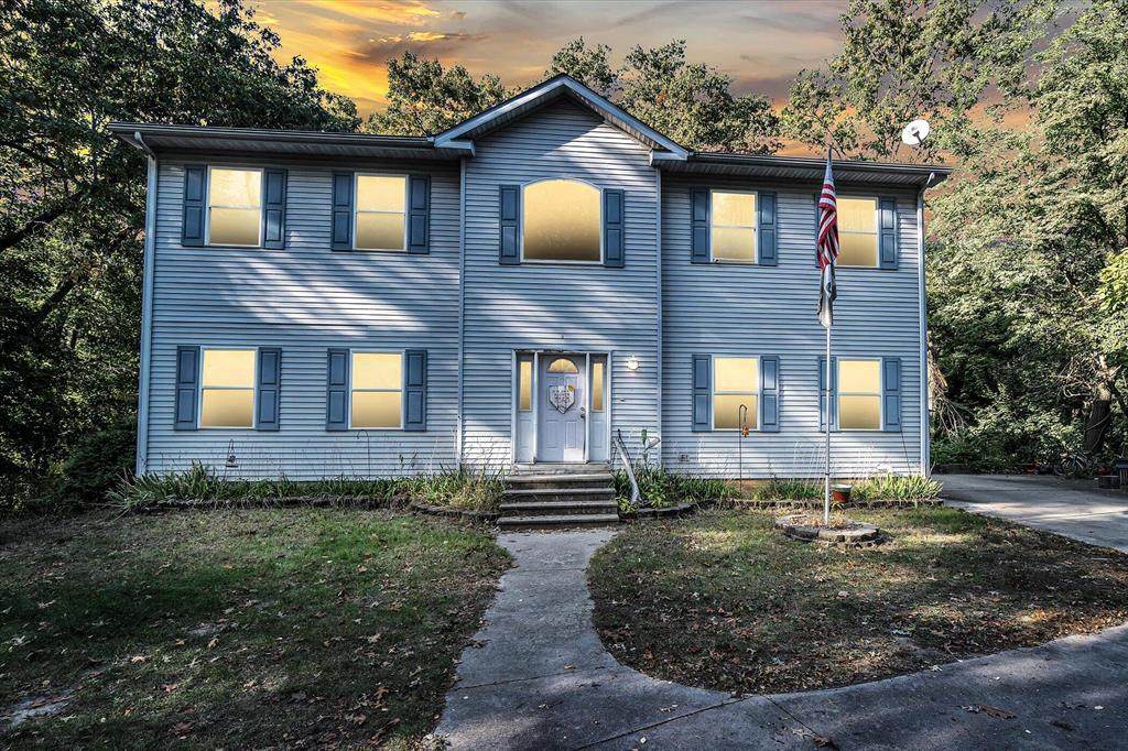 514 Hudson Avenue - Photo 1