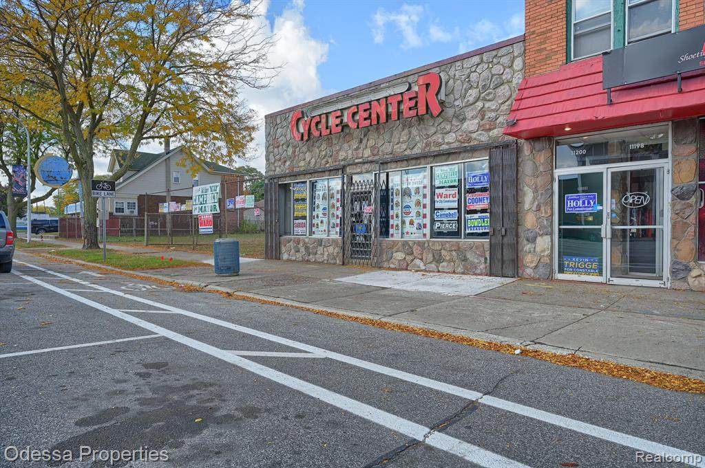 11204 Jefferson Avenue - Photo 1