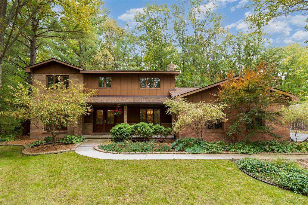 4613 Oakridge Drive - Photo 1