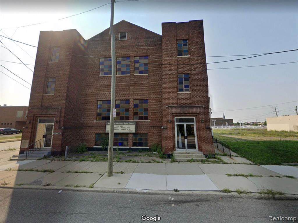1042 Warren Ave Avenue - Photo 1