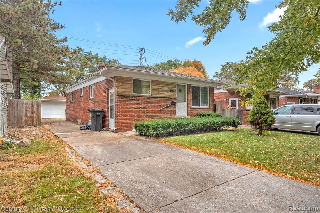 18285 Robert Street - Photo 1