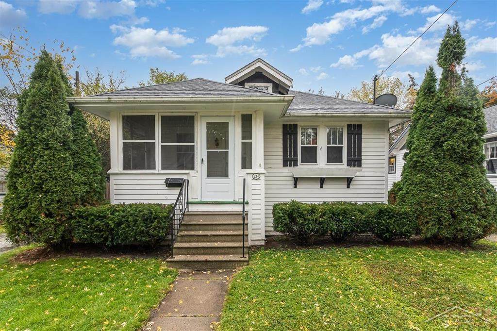 214 Goetz Street - Photo 1