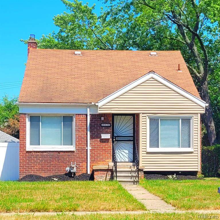 18220 Tracey Street - Photo 1