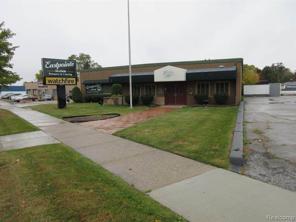 24611 Gratiot Avenue - Photo 1