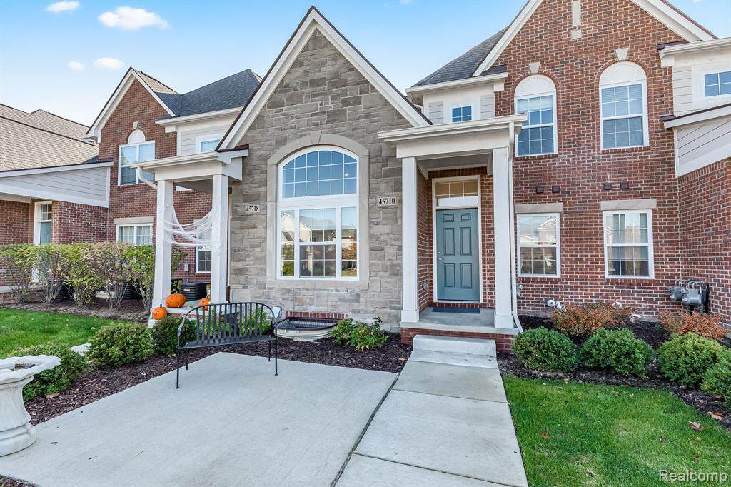 45710 Aragon Lane - Photo 1