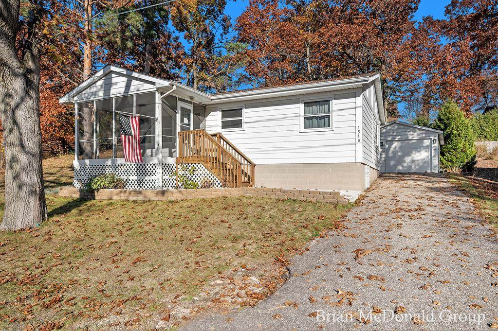 1518 Manitou Lane - Photo 1