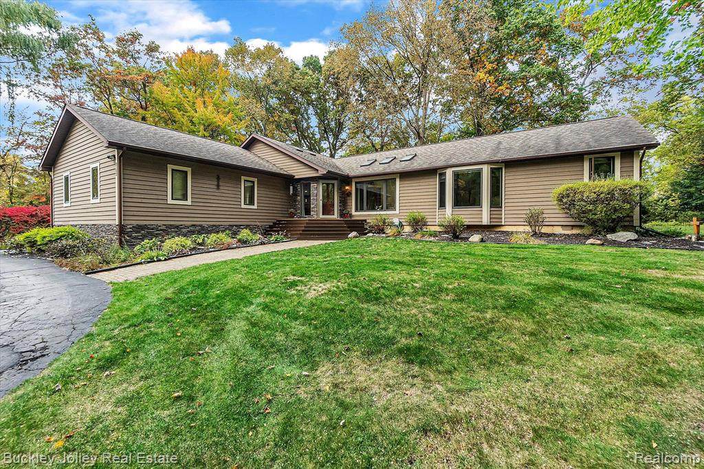 3102 Hartun Drive - Photo 1