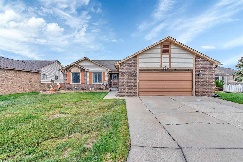 46699 Briarcliff - Photo 1