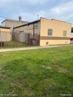 4301 7 MILE Road - Photo 1
