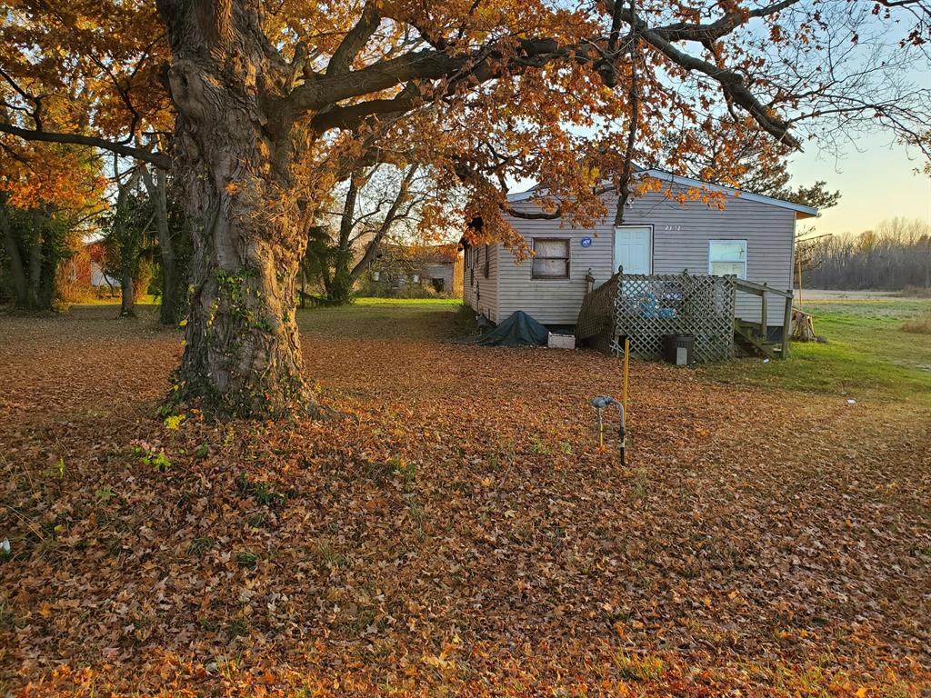 2392 Highland Avenue - Photo 1